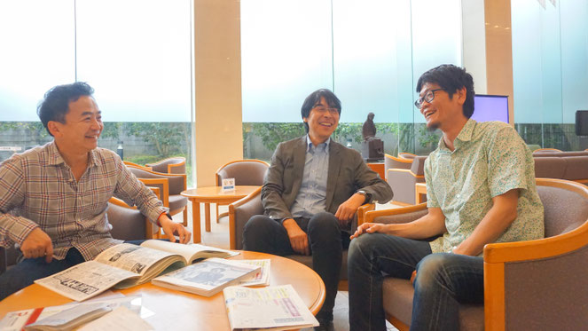 左から朝日新聞社の吉田拓史氏、同社の清水隆氏、沖縄タイムスの堀川幸太郎氏