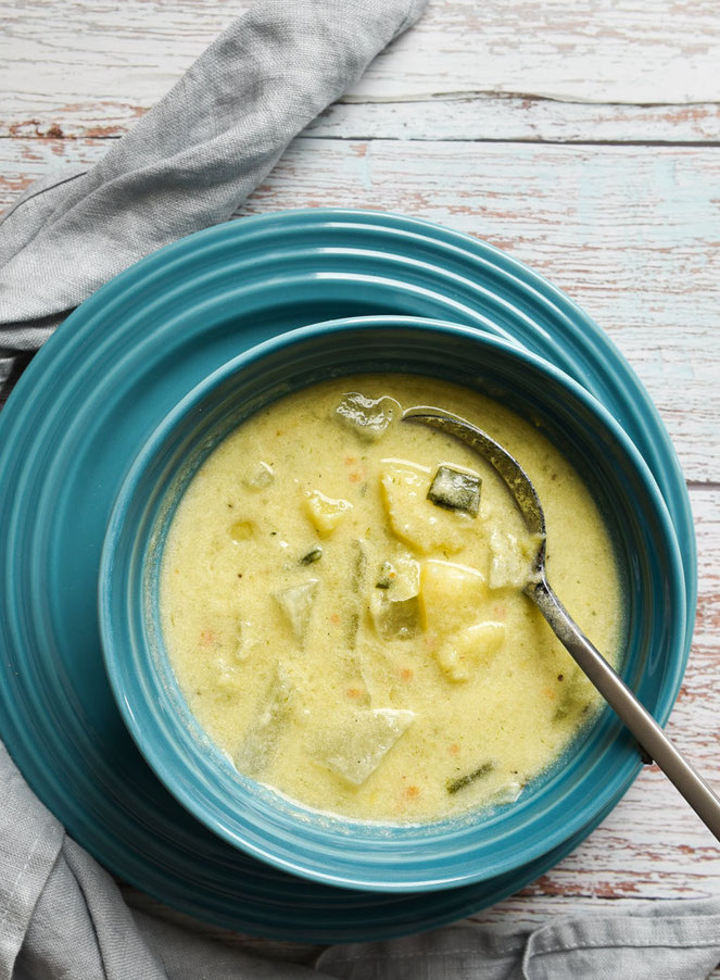 Kartoffelsuppe mit Lauch und Kohlrabi, sämig, nicht komplett püriert, vegetarisch, vegan, Thermomix