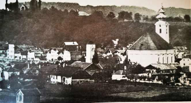 Die alte Sankt Nikolai-Kirche in Oberndorf