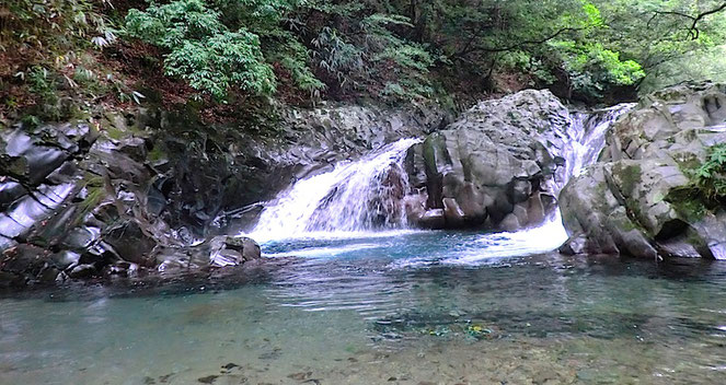 竜姿の滝