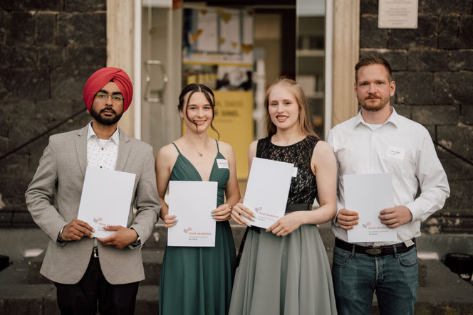 Bild unserer Studierenden der HIT Handelsgruppe