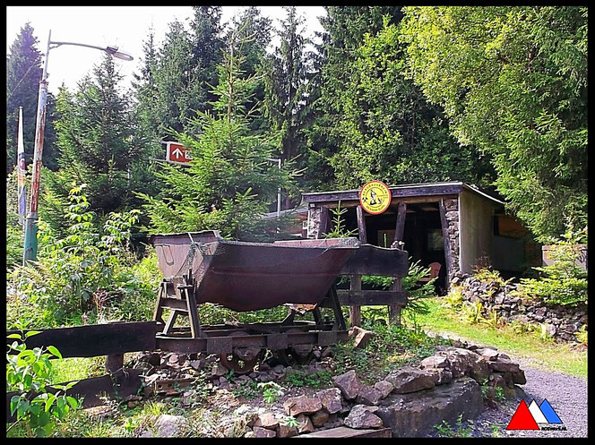 Entree Schwarzer Crux mijn ( Vesser Suhl ). Rennsteig  Thüringen foto auteur (2017).