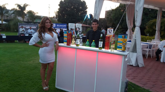 BARRAS LIBRES DE COCTELES PARA EVENTOS