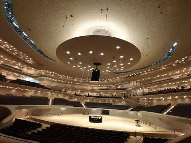 Hamburg by Rickshaw - Elbphilharmonie-Führung - Großer Saal