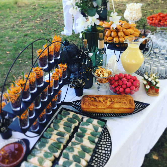 Buffet Soirée Anniversaire de Mariage en Noir & Blanc