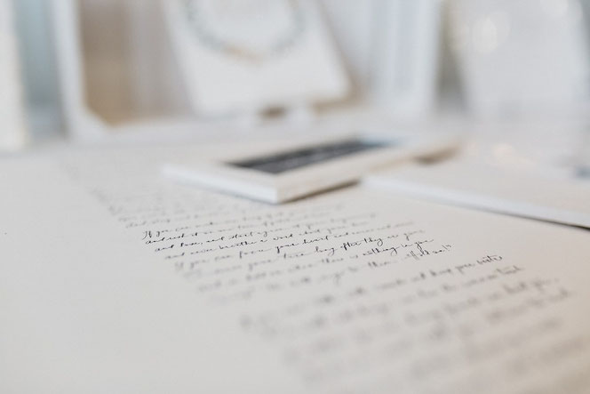 Calligraphie Carole Paillé - Crédit photo Emilie Massal
