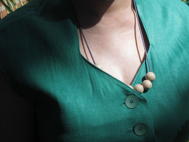 copyright www.birthe.eu Birthe Sülwald neue Knöpfe neues Kleid