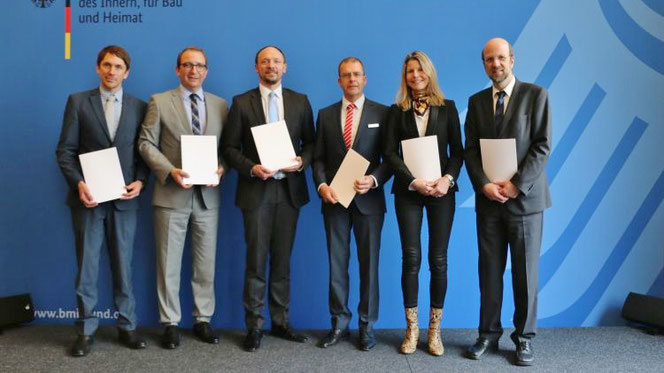 Foto (Salzlandkreis, Dirk Helbig) vom Termin im Bundesinnenministerium von links: