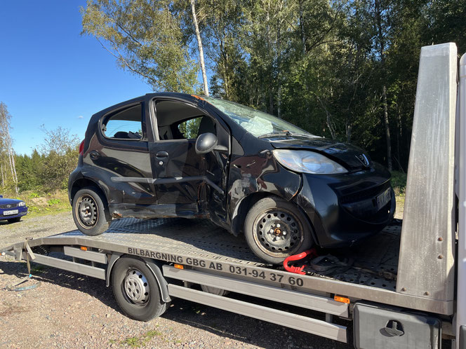 Vad du bör tänka på innan du väljer att sälja skrotbilar