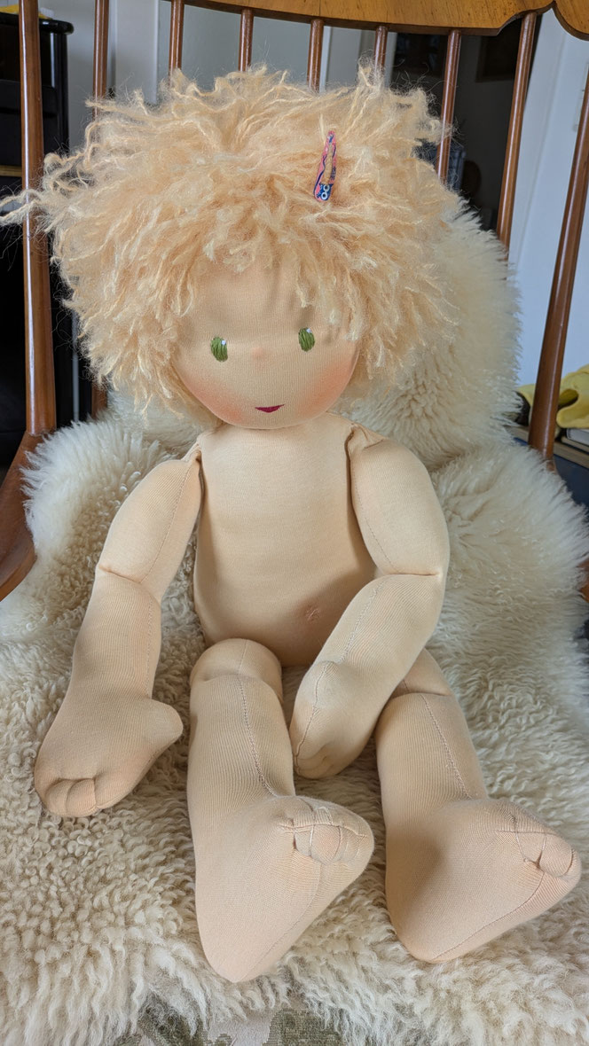 Therapiepuppe für die Kinderphysiotherapie nach z.B. Vojta oder Bobath, Demopuppe, Schulungspuppe, Übungspuppe, weiche bewegliche Therapiepuppe mit anbeugbaren Gliedern, handgemachte Stoffpuppe kaufen, Waldorfart, flexible lebensgroße Babypuppe