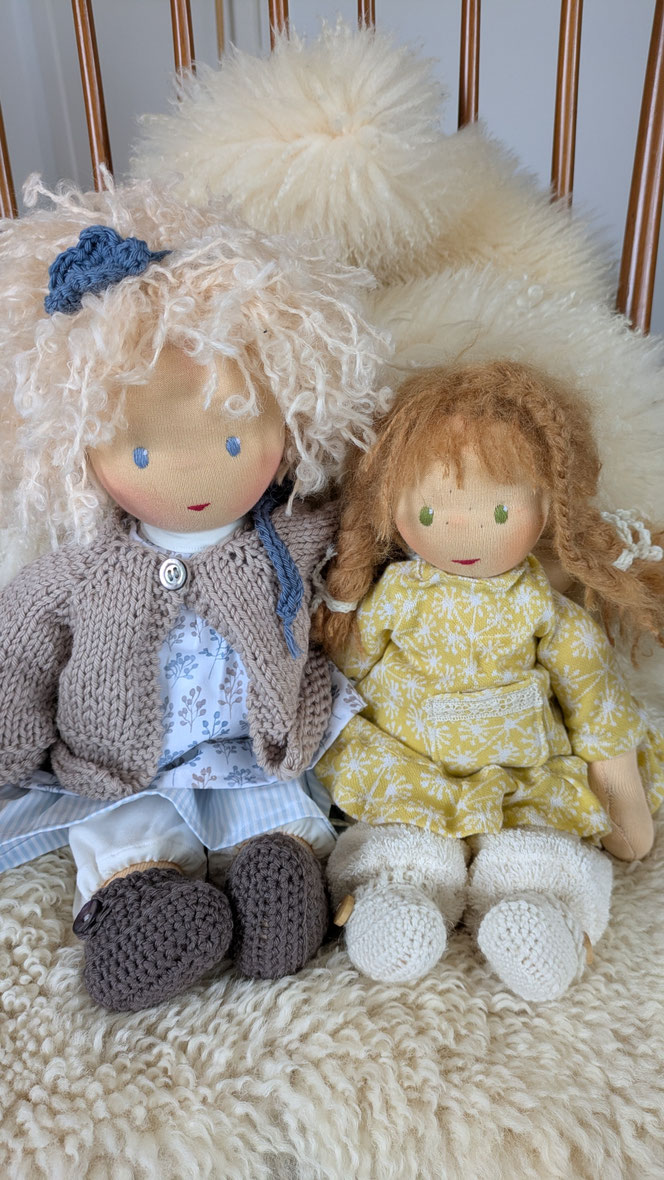handgemachte Stoffpuppe kaufen, Waldorfart, eigene Puppe anfertigen lassen,individuelle Wunschpuppe, Puppenhandwerk, Puppe die aussieht wie mein Kind, Puppe nach Kinderfotos herstellen lassen, ökologische Kinderpuppe, Puppe fürs Leben, bio-fair