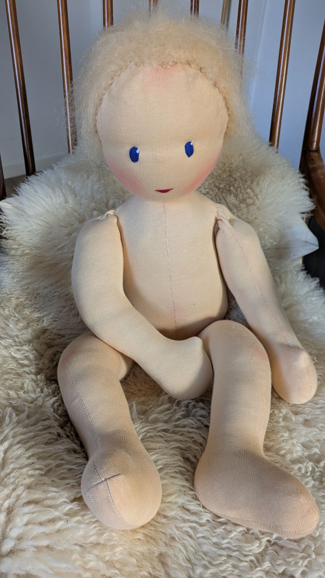 Therapiepuppe für die Kinderphysiotherapie nach z.B. Vojta oder Bobath oder für dreidimensionale Fußtherapien, Übungspuppe, weiche bewegliche Therapiepuppe mit anbeugbaren Gliedern, handgemachte Stoffpuppe kaufen, Waldorfart, Demopuppe, Schulungspuppe