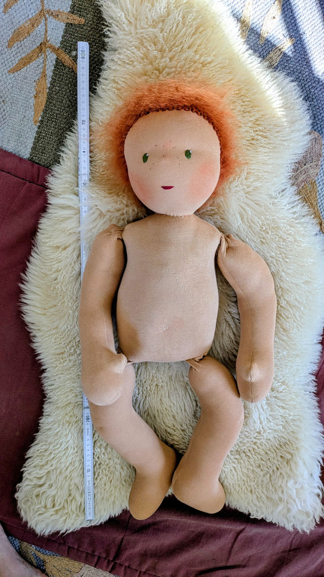 Therapiepuppe für die Kinderphysiotherapie nach z.B. Vojta oder Bobath, Demopuppe, Schulungspuppe, Übungspuppe, weiche bewegliche Therapiepuppe mit anbeugbaren Gliedern, handgemachte Stoffpuppe kaufen, Waldorfart, flexible lebensgroße Babypuppe, Kurspuppe