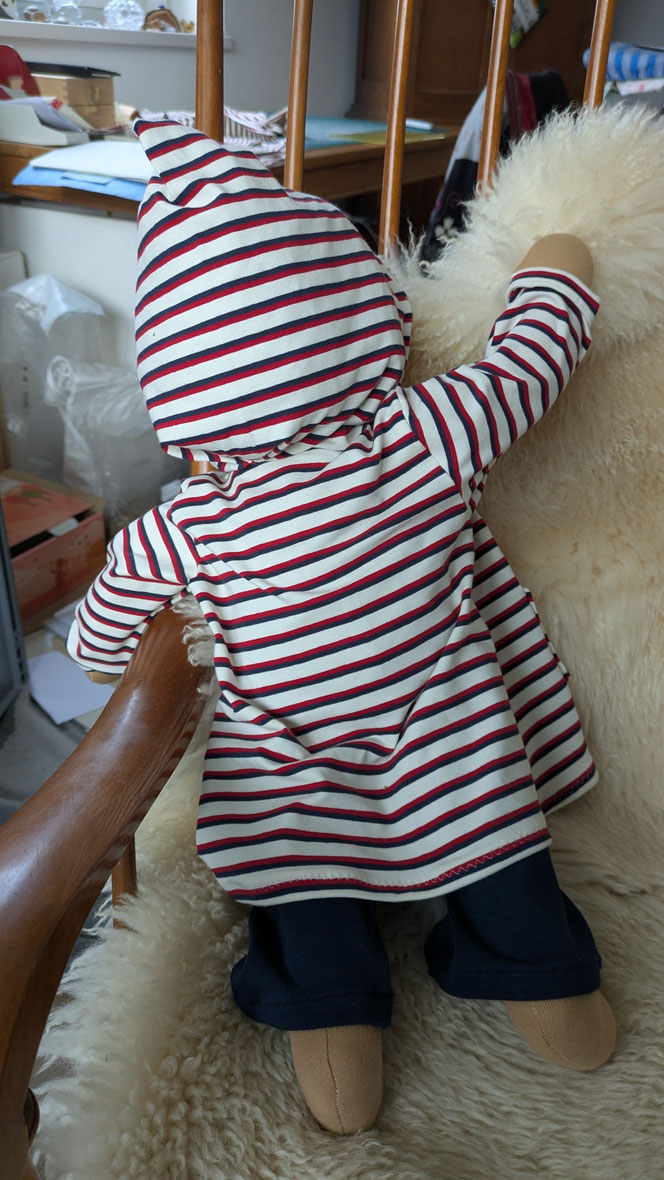 asiatische Puppe, POC-Puppe, Vielfalt und Repräsentation im Kinderzimmer, diverse Puppen, Empowerment, handgemachte Stoffpuppe kaufen, Waldorfart, individuelle Wunschpuppe, eigene Puppe herstellen lassen, die aussieht wie mein Kind, vorurteilsfrei erziehe