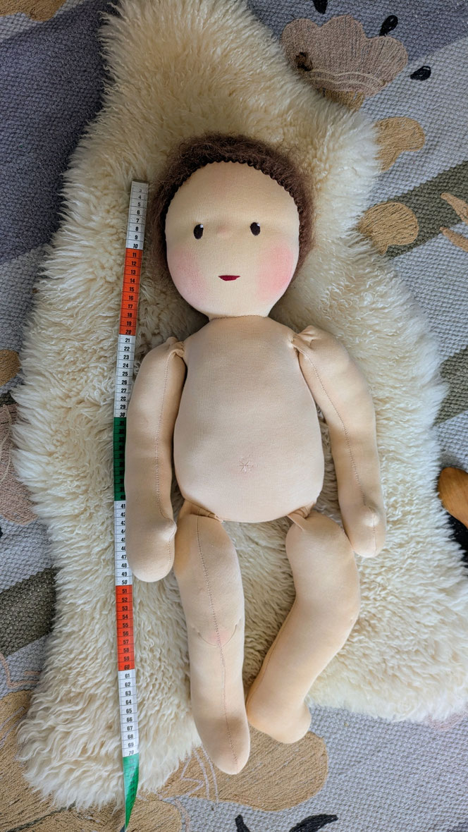 Therapiepuppe für die Kinderphysiotherapie nach z.B. Vojta oder Bobath, Demopuppe, Schulungspuppe, Übungspuppe, weiche bewegliche Therapiepuppe mit anbeugbaren Gliedern, handgemachte Stoffpuppe kaufen, Waldorfart, flexible lebensgroße Babypuppe