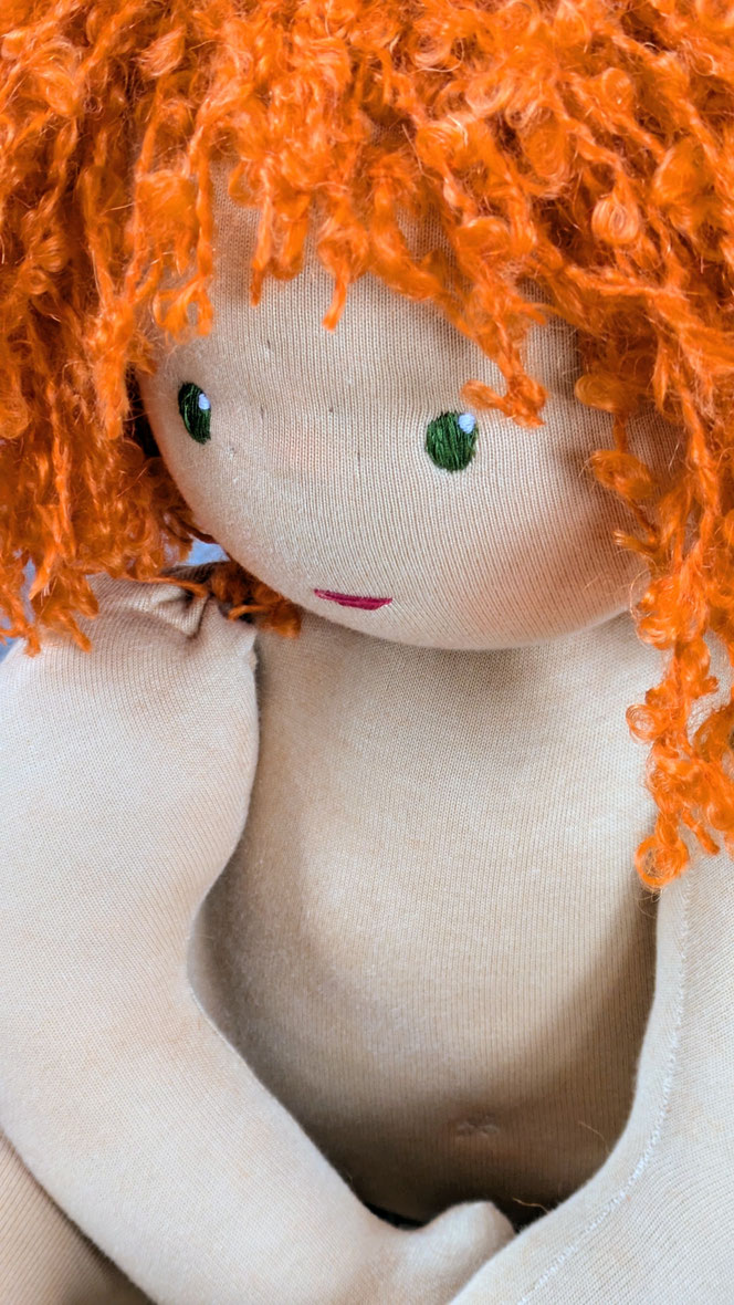 Therapiepuppe für die Kinderphysiotherapie nach z.B. Vojta oder Bobath, Demopuppe, Schulungspuppe, Übungspuppe, weiche bewegliche Therapiepuppe mit anbeugbaren Gliedern, handgemachte Stoffpuppe kaufen, Waldorfart, flexible lebensgroße Babypuppe