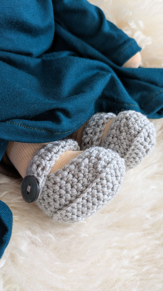handgemachte Stoffpuppe kaufen, Waldorfart, eigene Puppe anfertigen lassen, individuelle Wunschpuppe, Puppenhandwerk,  Heilungspuppe, inneres Kind Puppe, Puppenfreundin fürs Leben, ökologische Stoffpuppe, bio-fair, Selbstfürsorge, diverse Puppen