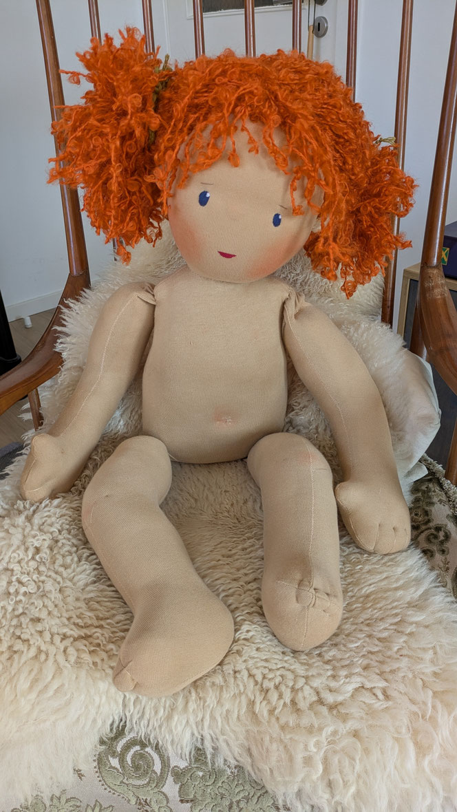 Therapiepuppe für die Kinderphysiotherapie nach z.B. Vojta oder Bobath, Demopuppe, Schulungspuppe, Übungspuppe, weiche bewegliche Therapiepuppe mit anbeugbaren Gliedern, handgemachte Stoffpuppe kaufen, Waldorfart, flexible lebensgroße Babypuppe