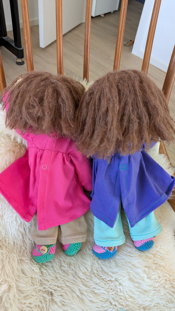 handgemachte Stoffpuppe kaufen, Waldorfart, eigene Puppe anfertigen lassen, Zuckertütenpuppe, Schultütenpuppe, Einschulungsgeschenk, individuelle Wunschpuppe, Puppenhandwerk, lebenslange Puppenfreunde, Puppe nach Kinderfotos herstellen lassen, bio-fair