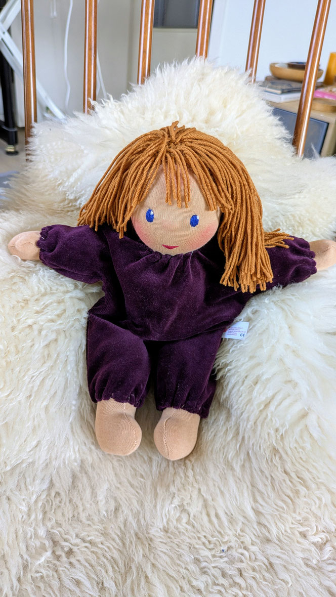 Puppengeschwister, Geschwisterpuppen, handgemachte Stoffpuppe kaufen, Waldorfart, eigene Puppe anfertigen lassen, individuelle Wunschpuppe, Puppe fürs Leben, Schlamperle, Kuschelpuppe, erste Puppe, Puppe für Jungen, Naturmaterialien, bio-faire Puppe