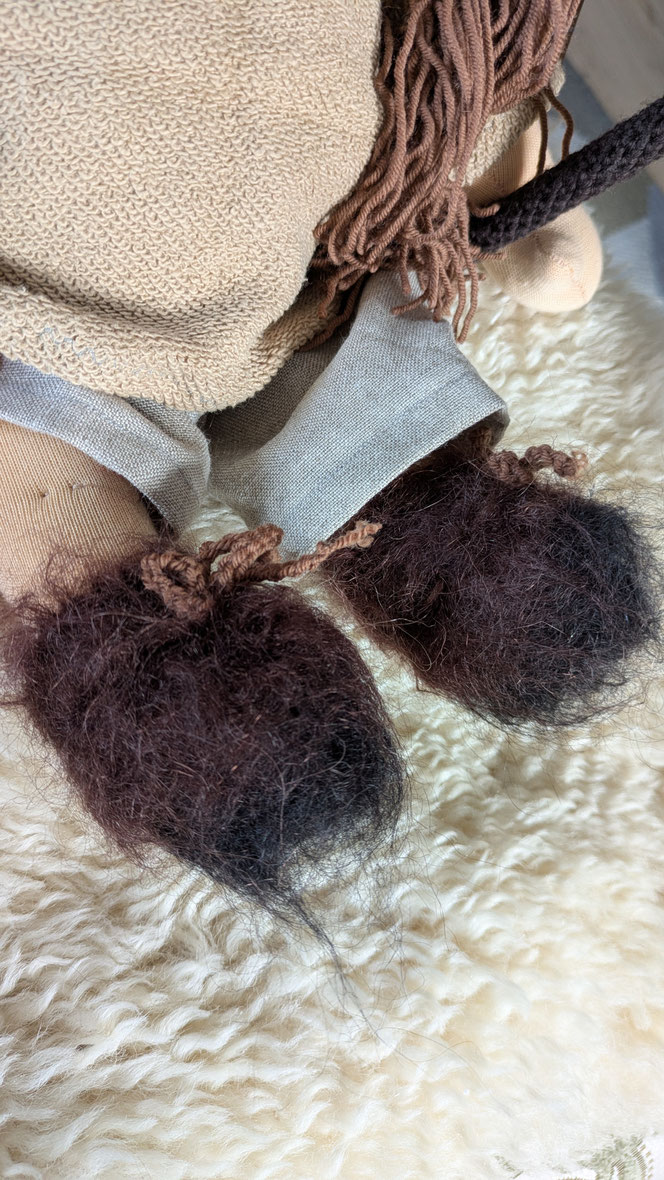 handgemachte Stoffpuppe kaufen, Waldorfart, eigene Puppe anfertigen lassen,individuelle Wunschpuppe, Puppenhandwerk, Puppe die aussieht wie mein Kind, Puppe nach einer Zeichnung herstellen lassen, Wikingerpuppe, Puppe fürs Leben, besonderesGeburtsgeschenk