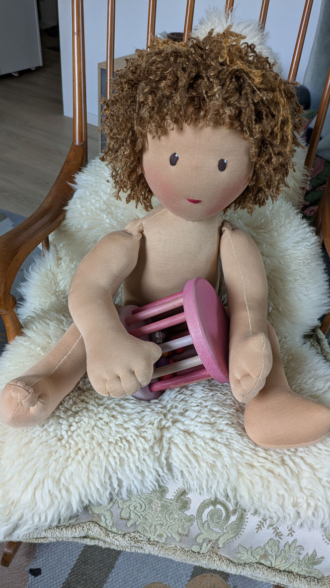 Vojtapuppe, Demopuppe, Bobathpuppe, Puppe für Kinderphysiotherapie, Zukunft-Huber Technik, diverse Puppen, weiche bewegliche Therapiepuppe mit anbeugbaren Gliedern, handgemachte Stoffpuppe kaufen, Waldorfart, eigene individuelle Wunschpuppe