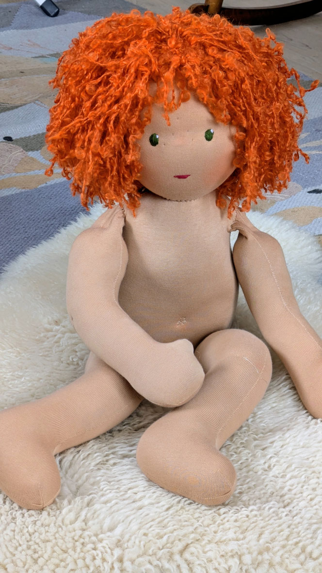 Therapiepuppe für die Kinderphysiotherapie nach z.B. Vojta oder Bobath, Demopuppe, Schulungspuppe, Übungspuppe, weiche bewegliche Therapiepuppe mit anbeugbaren Gliedern, handgemachte Stoffpuppe kaufen, Waldorfart, flexible lebensgroße Babypuppe