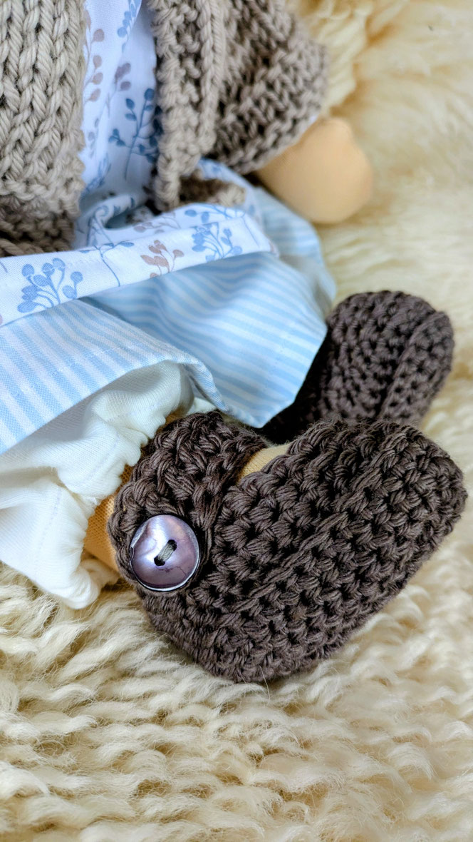 handgemachte Stoffpuppe kaufen, Waldorfart, eigene Puppe anfertigen lassen,individuelle Wunschpuppe, Puppenhandwerk, Puppe die aussieht wie mein Kind, Puppe nach Kinderfotos herstellen lassen, ökologische Kinderpuppe, Puppe fürs Leben, bio-fair