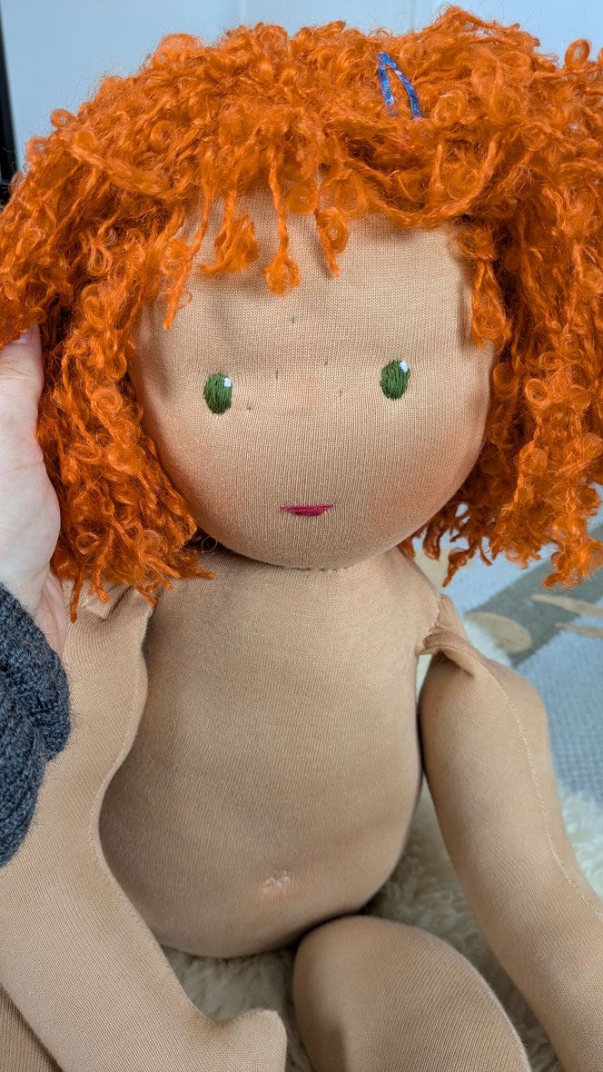 Therapiepuppe für die Kinderphysiotherapie nach z.B. Vojta oder Bobath, Demopuppe, Schulungspuppe, Übungspuppe, weiche bewegliche Therapiepuppe mit anbeugbaren Gliedern, handgemachte Stoffpuppe kaufen, Waldorfart, flexible lebensgroße Babypuppe