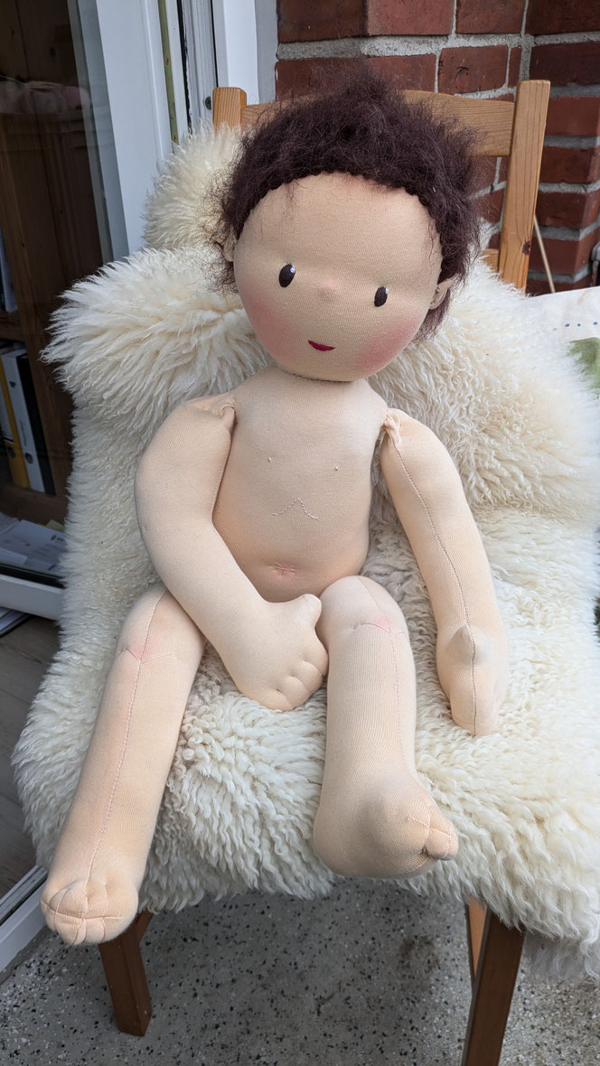 Therapiepuppe für die Kinderphysiotherapie nach z.B. Vojta oder Bobath, Demopuppe, Schulungspuppe, Übungspuppe, weiche bewegliche Therapiepuppe mit anbeugbaren Gliedern, handgemachte Stoffpuppe kaufen, Waldorfart, flexible lebensgroße Babypuppe