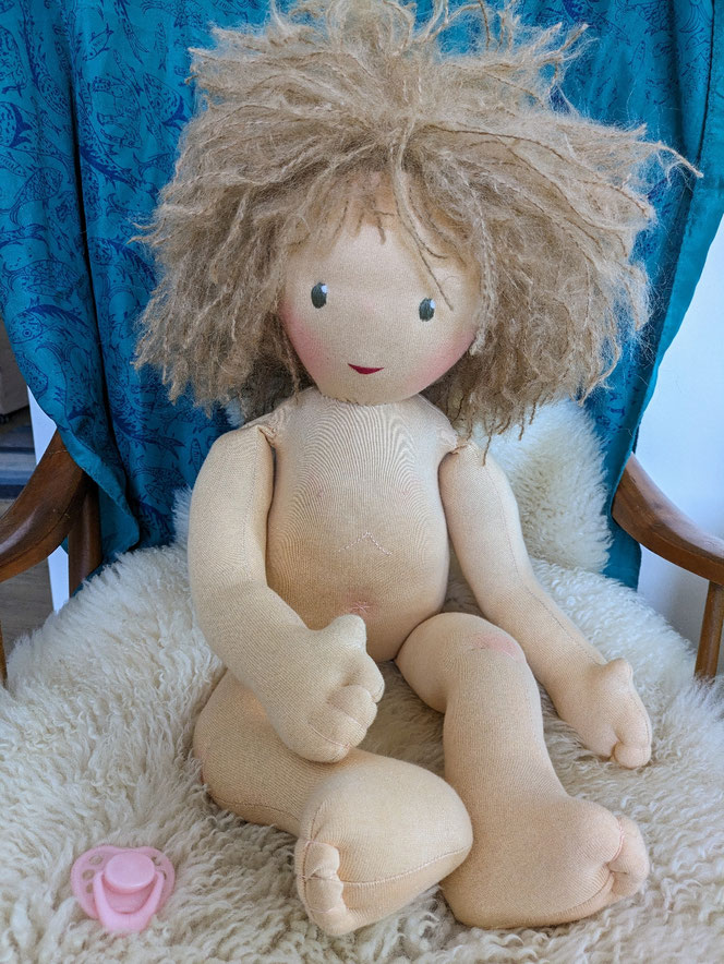 Therapiepuppe für die Kinderphysiotherapie nach z.B. Vojta oder Bobath, Demopuppe, Schulungspuppe, Übungspuppe, weiche bewegliche Therapiepuppe mit anbeugbaren Gliedern, handgemachte Stoffpuppe kaufen, Waldorfart, flexible lebensgroße Babypuppe
