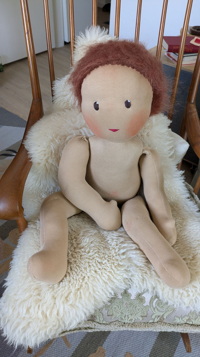 Therapiepuppe für die Kinderphysiotherapie nach z.B. Vojta oder Bobath, Demopuppe, Schulungspuppe, Übungspuppe, weiche bewegliche Therapiepuppe mit anbeugbaren Gliedern, handgemachte Stoffpuppe kaufen, Waldorfart, flexible lebensgroße Babypuppe