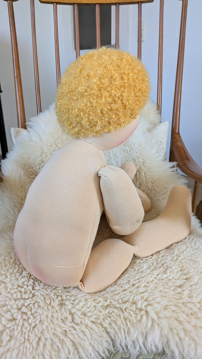 Therapiepuppe für die Kinderphysiotherapie nach z.B. Vojta oder Bobath, Demopuppe, Schulungspuppe, Übungspuppe, weiche bewegliche Therapiepuppe mit anbeugbaren Gliedern, handgemachte Stoffpuppe kaufen, Waldorfart, flexible lebensgroße Babypuppe