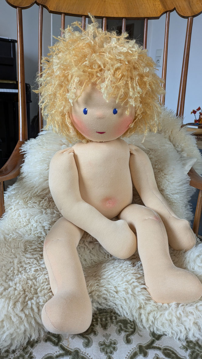 Therapiepuppe für die Kinderphysiotherapie nach z.B. Vojta oder Bobath, Demopuppe, Schulungspuppe, Übungspuppe, weiche bewegliche Therapiepuppe mit anbeugbaren Gliedern, handgemachte Stoffpuppe kaufen, Waldorfart, flexible lebensgroße Babypuppe