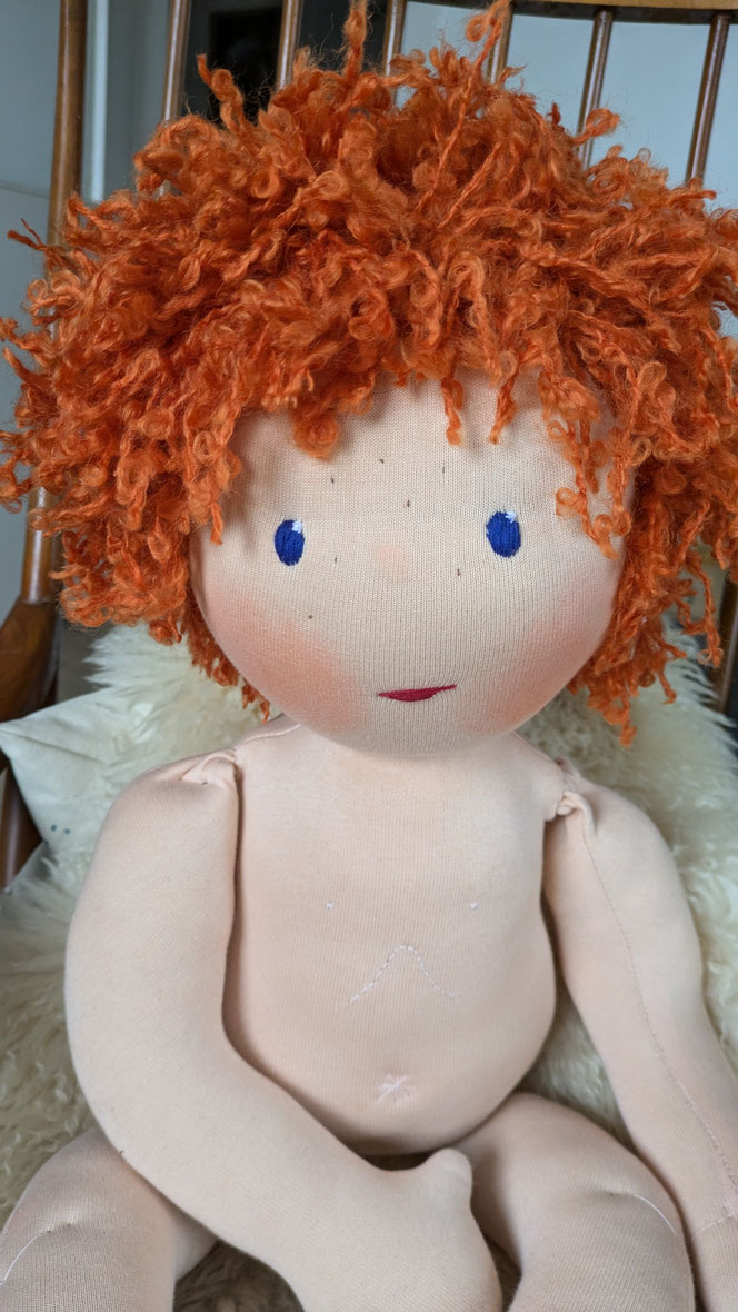 Therapiepuppe für die Kinderphysiotherapie nach z.B. Vojta oder Bobath, Demopuppe, Schulungspuppe, Übungspuppe, weiche bewegliche Therapiepuppe mit anbeugbaren Gliedern, handgemachte Stoffpuppe kaufen, Waldorfart, bewegliche Füße, lebensgroße Babypuppe