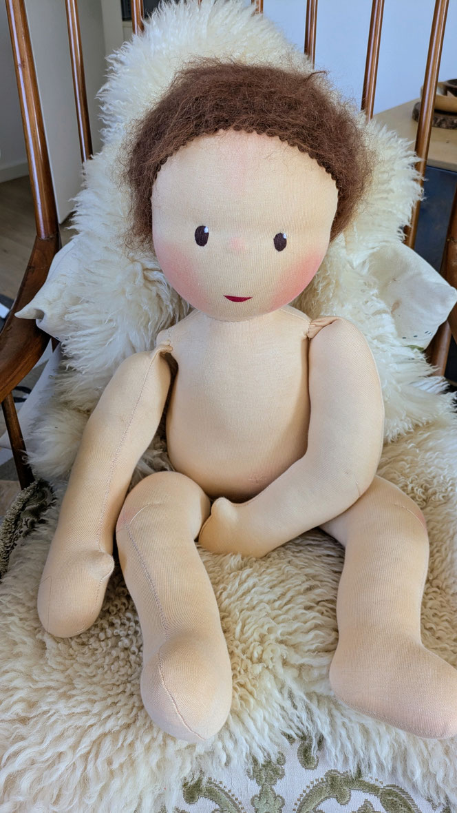 Therapiepuppe für die Kinderphysiotherapie nach z.B. Vojta oder Bobath, Demopuppe, Schulungspuppe, Übungspuppe, weiche bewegliche Therapiepuppe mit anbeugbaren Gliedern, handgemachte Stoffpuppe kaufen, Waldorfart, flexible lebensgroße Babypuppe