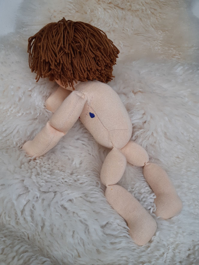 Therapiepuppe für die Kinderphysiotherapie nach z.B. Vojta oder Bobath, Demopuppe, Schulungspuppe, Übungspuppe, weiche bewegliche Therapiepuppe mit anbeugbaren Gliedern, handgemachte Stoffpuppe kaufen, Waldorfart, Kinderosteopathie, Heilungspuppe, Reflex