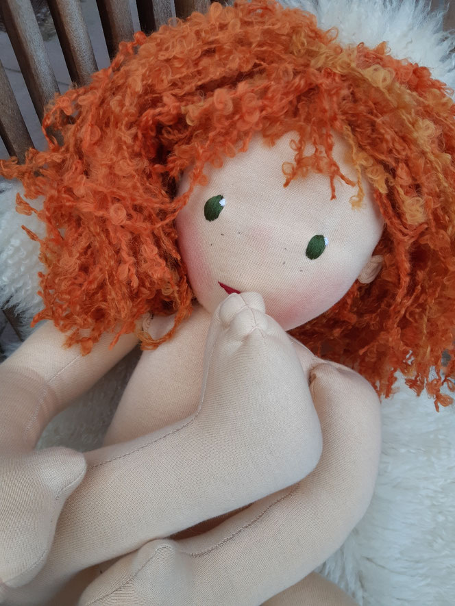 Therapiepuppe für die Kinderphysiotherapie nach z.B. Vojta oder Bobath, Demopuppe, Schulungspuppe, Übungspuppe, weiche bewegliche Therapiepuppe mit anbeugbaren Gliedern, handgemachte Stoffpuppe kaufen, Waldorfart, flexible lebensgroße Babypuppe