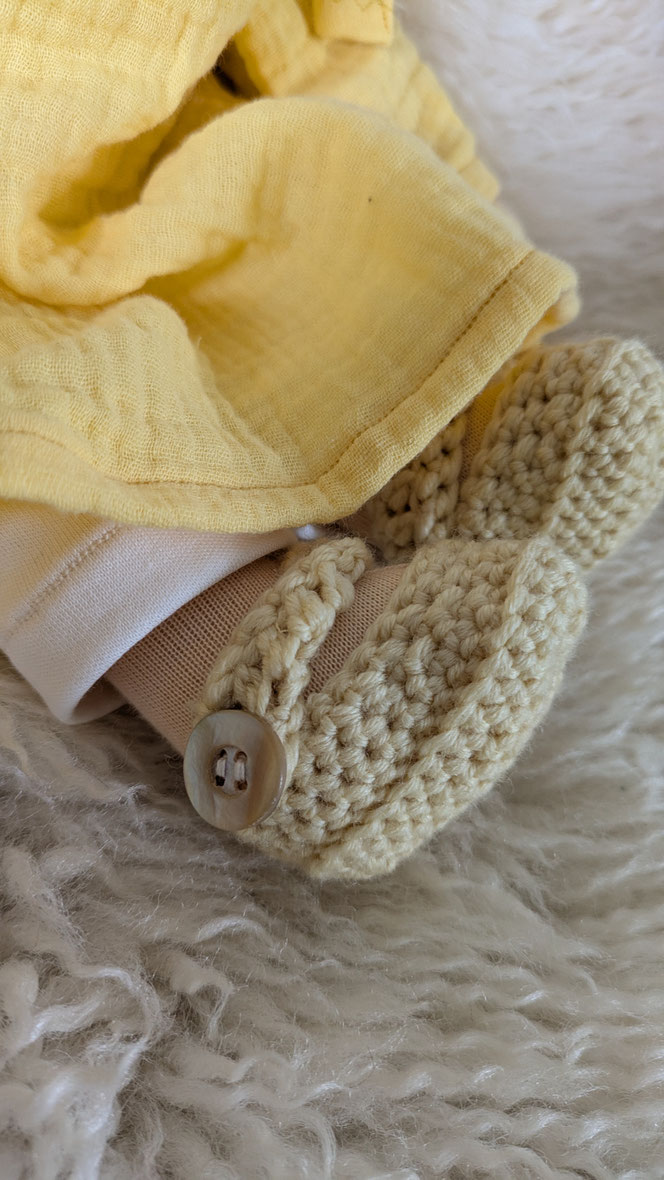 handgemachte Stoffpuppe kaufen, Waldorfart, eigene Puppe anfertigen lassen, individuelle Wunschpuppe, Puppenhandwerk,  Heilungspuppe, inneres Kind Puppe, Puppenfreundin fürs Leben, ökologische Stoffpuppe, bio-fair, Selbstfürsorge, diverse Puppen