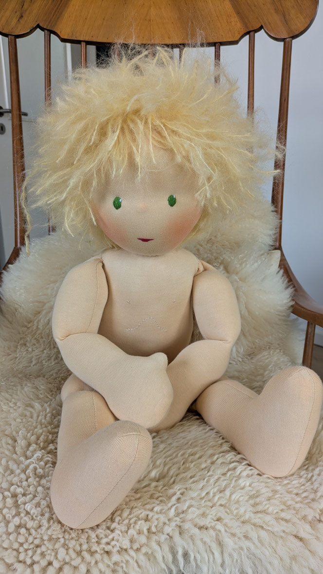 Therapiepuppe für die Kinderphysiotherapie nach z.B. Vojta oder Bobath, Demopuppe, Schulungspuppe, Übungspuppe, weiche bewegliche Therapiepuppe mit anbeugbaren Gliedern, handgemachte Stoffpuppe kaufen, Waldorfart, flexible lebensgroße Babypuppe