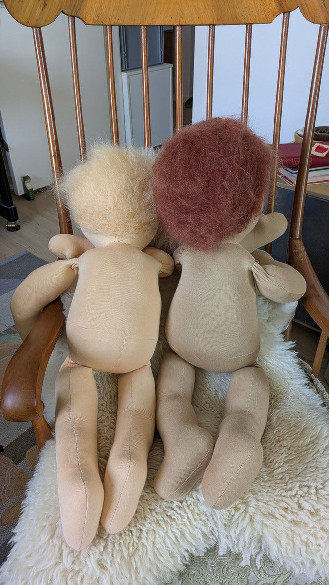 Therapiepuppe für die Kinderphysiotherapie nach z.B. Vojta oder Bobath, Demopuppe, Schulungspuppe, Übungspuppe, weiche bewegliche Therapiepuppe mit anbeugbaren Gliedern, handgemachte Stoffpuppe kaufen, Waldorfart, flexible lebensgroße Babypuppe
