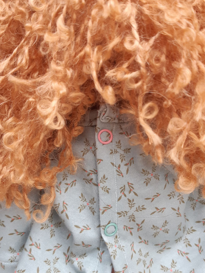 Bio-Stoffpuppe, individuelle Puppe passend zum Kind, Waldorfart, inneres Kind heilen, innere Kind Puppe, Wunschpuppe, Heilungspuppe, handgefertigte Puppe, handgemachte Puppe, hochwertig, Entwicklungstrauma, Bindungstrauma, Anteilearbeit, Puppenhandwerk