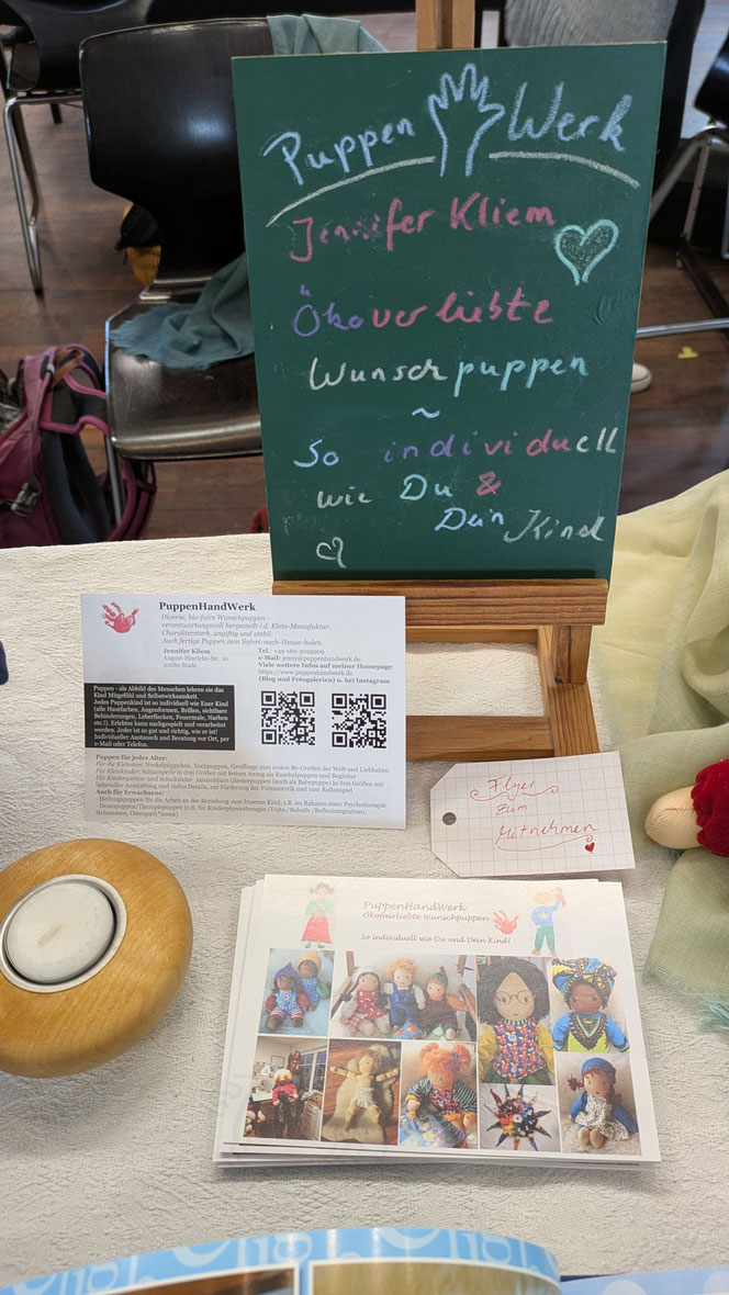 Puppenmacherin, handgemachte Stoffpuppe kaufen, Waldorfart, individuelle Wunschpuppe anfertigen lassen, eigene Puppe herstellen lassen, visionäre Frauenmesse, Jork, Altes Land, ökologische Kinderpuppe, diverse Puppen,Therapiepuppe, Kinder empowern