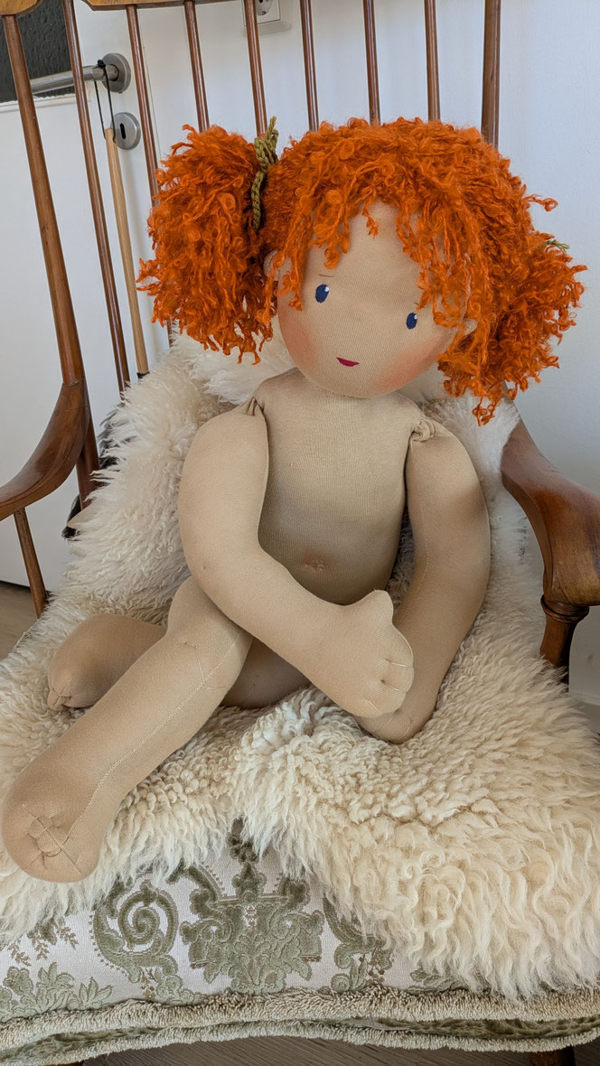 Therapiepuppe für die Kinderphysiotherapie nach z.B. Vojta oder Bobath, Demopuppe, Schulungspuppe, Übungspuppe, weiche bewegliche Therapiepuppe mit anbeugbaren Gliedern, handgemachte Stoffpuppe kaufen, Waldorfart, flexible lebensgroße Babypuppe