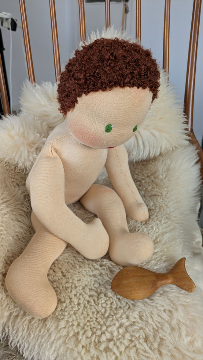 Therapiepuppe für die Kinderphysiotherapie nach z.B. Vojta oder Bobath, Demopuppe, Schulungspuppe, Übungspuppe, weiche bewegliche Therapiepuppe mit anbeugbaren Gliedern, handgemachte Stoffpuppe kaufen, Waldorfart, flexible lebensgroße Babypuppe