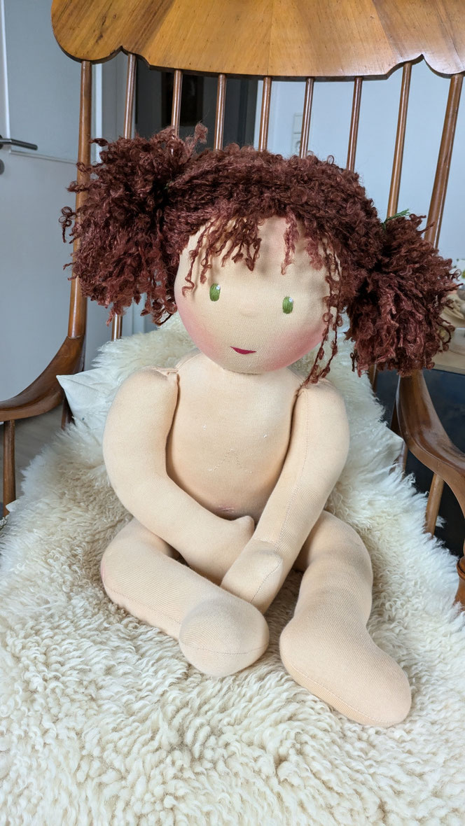 Therapiepuppe für die Kinderphysiotherapie nach z.B. Vojta oder Bobath, Demopuppe, Schulungspuppe, Übungspuppe, weiche bewegliche Therapiepuppe mit anbeugbaren Gliedern, handgemachte Stoffpuppe kaufen, Waldorfart, bewegliche Füße, lebensgroße Babypuppe