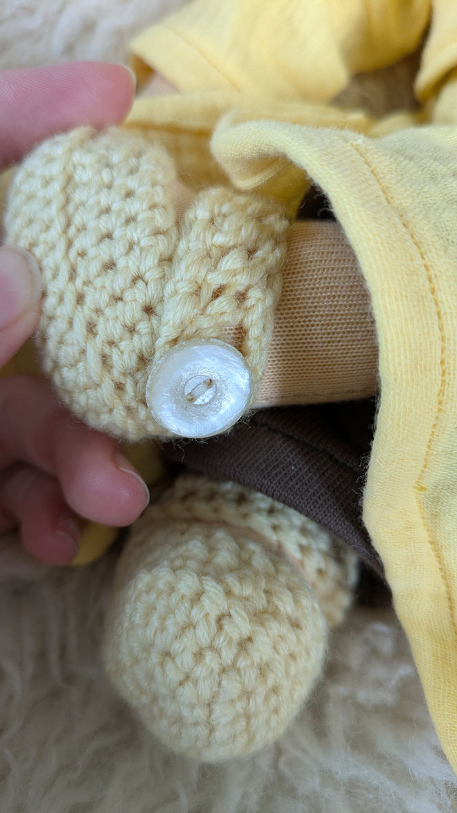handgemachte Stoffpuppe kaufen, Waldorfart, eigene Puppe anfertigen lassen, individuelle Wunschpuppe, Puppenhandwerk,  Heilungspuppe, inneres Kind Puppe, Puppenfreundin fürs Leben, ökologische Stoffpuppe, bio-fair, Selbstfürsorge, diverse Puppen