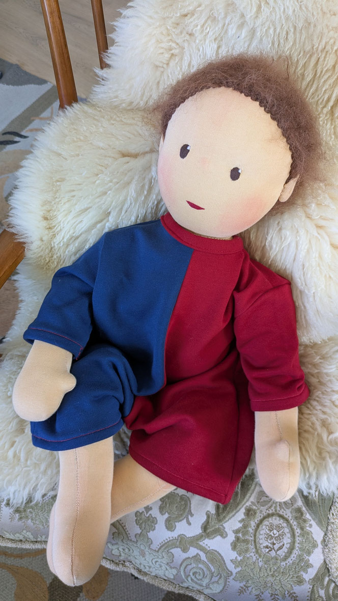 Therapiepuppe für die Kinderphysiotherapie nach z.B. Vojta oder Bobath, Demopuppe, Schulungspuppe, Übungspuppe, weiche bewegliche Therapiepuppe mit anbeugbaren Gliedern, handgemachte Stoffpuppe kaufen, Waldorfart, flexible lebensgroße Babypuppe