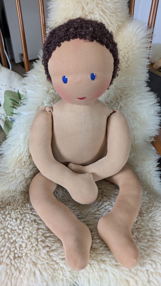 Zukunft-Huber-Puppe, Zukunft-Huber, dreidimensionale manuelle Fußtherapie, Therapiepuppe, Demopuppe, Kinderphysiotherapie, Stoffpuppe mit anbeugbaren Gliedern, eigene Wunschpuppe herstellen lassen, Puppenhandwerk, handgemachte Stoffpuppe kaufen, divers