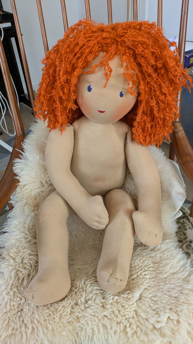 Therapiepuppe für die Kinderphysiotherapie nach z.B. Vojta oder Bobath, Demopuppe, Schulungspuppe, Übungspuppe, weiche bewegliche Therapiepuppe mit anbeugbaren Gliedern, handgemachte Stoffpuppe kaufen, Waldorfart, flexible lebensgroße Babypuppe